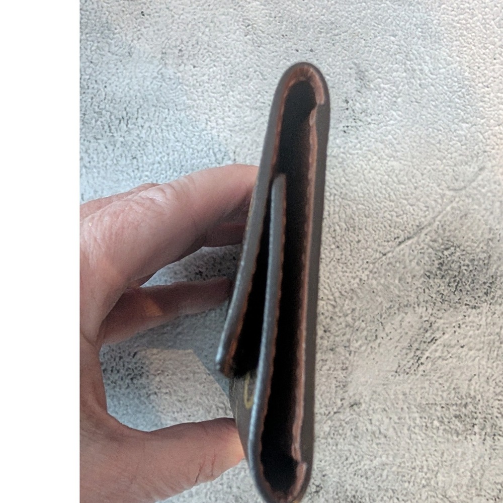 Authentic Louis Vuitton 6 key case holder comes with COA - Picture 5 of 11
